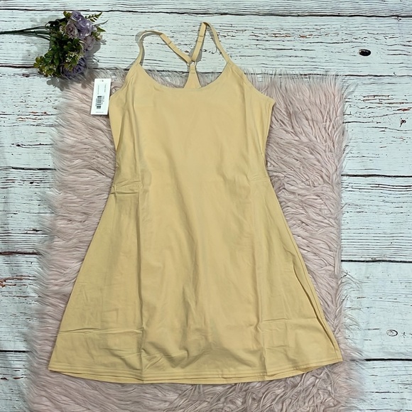 NWT Outdoor Voices Exercise Workout Athletic Dress in Toscana Cream - Picture 2 of 10